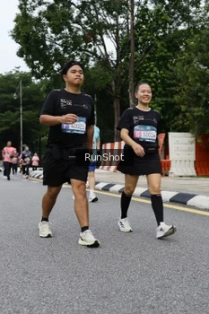 Runner Photo 4302565