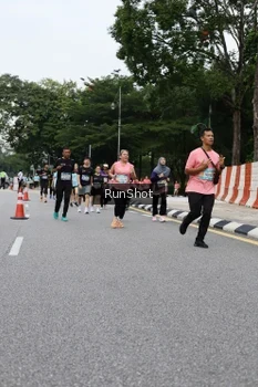 Runner Photo 4302570