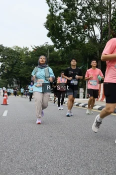 Runner Photo 4302575