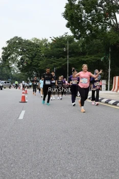 Runner Photo 4302582