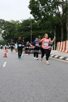 Runner Photo 4302584