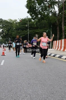 Runner Photo 4302585
