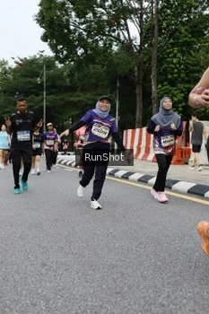 Runner Photo 4302591