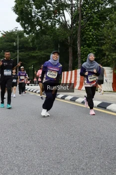Runner Photo 4302594
