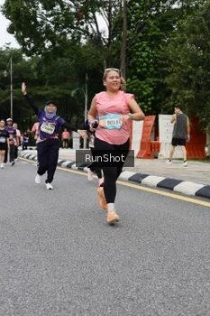 Runner Photo 4302595
