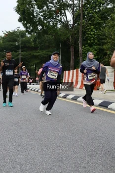 Runner Photo 4302596