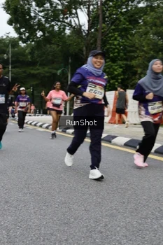 Runner Photo 4302605