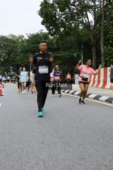 Runner Photo 4302608