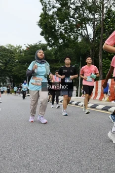 Runner Photo 4302612