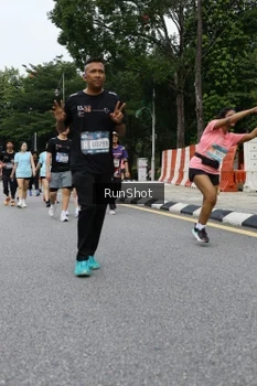 Runner Photo 4302615
