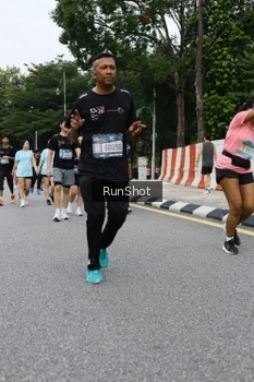 Runner Photo 4302619