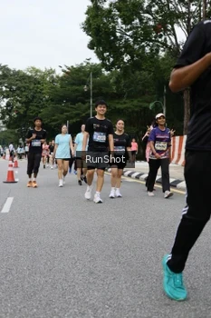 Runner Photo 4302621