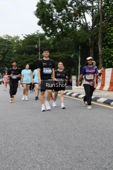 Runner Photo 4302625