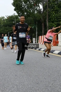Runner Photo 4302626