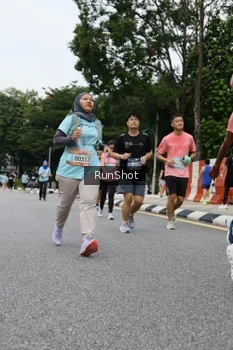 Runner Photo 4302630