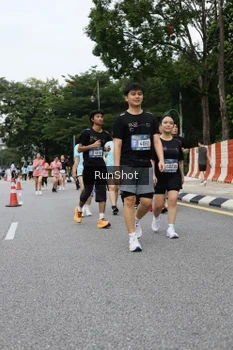 Runner Photo 4302637