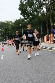 Runner Photo 4302639