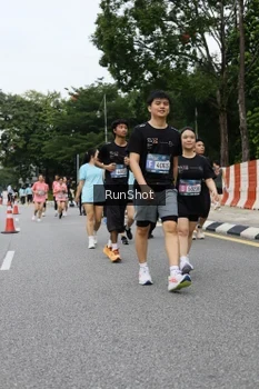 Runner Photo 4302643