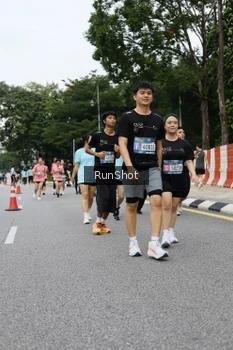 Runner Photo 4302645