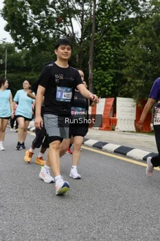 Runner Photo 4302647