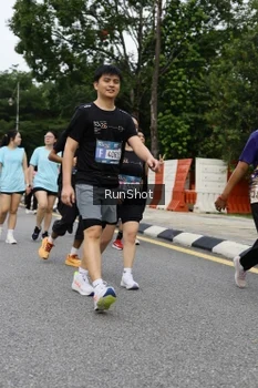 Runner Photo 4302649