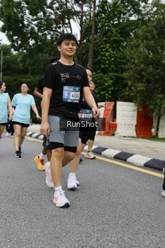 Runner Photo 4302650