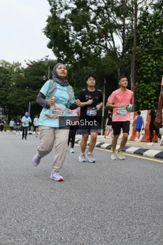 Runner Photo 4302651