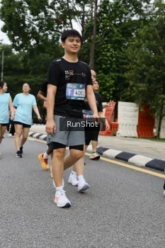 Runner Photo 4302653