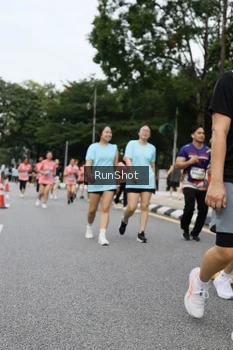 Runner Photo 4302654