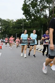 Runner Photo 4302657