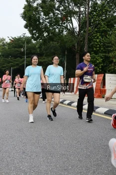 Runner Photo 4302658
