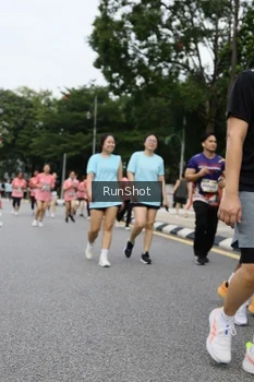 Runner Photo 4302662