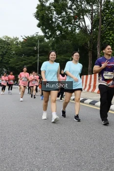 Runner Photo 4302665