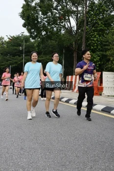 Runner Photo 4302667
