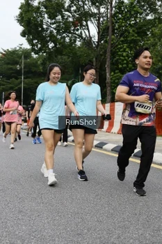 Runner Photo 4302668