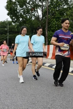 Runner Photo 4302670