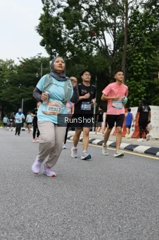 Runner Photo 4302674