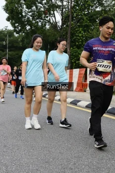 Runner Photo 4302680