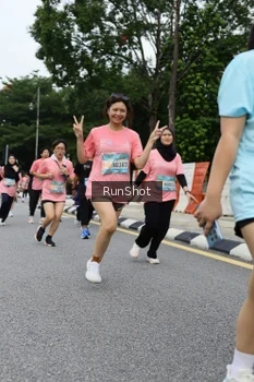 Runner Photo 4302684