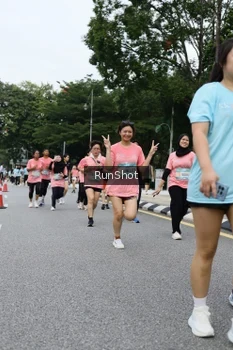Runner Photo 4302686