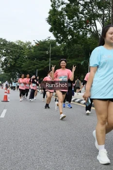Runner Photo 4302690