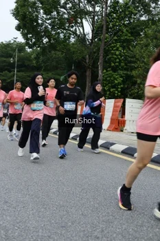 Runner Photo 4302703