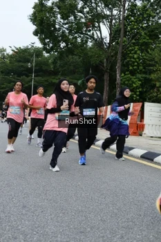 Runner Photo 4302710