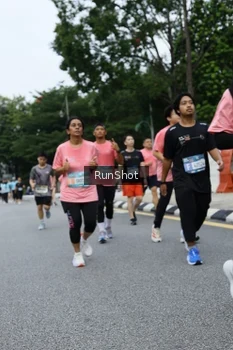Runner Photo 4302716