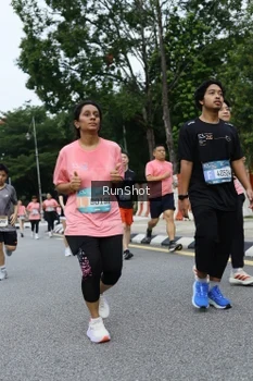 Runner Photo 4302722