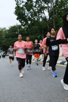 Runner Photo 4302723
