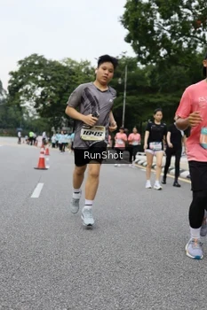 Runner Photo 4302725