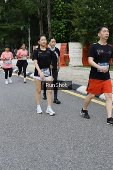 Runner Photo 4302732