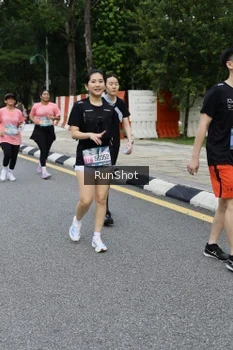 Runner Photo 4302740