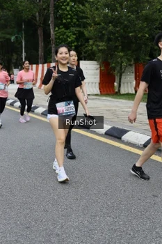 Runner Photo 4302741